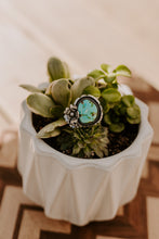 Load image into Gallery viewer, Sierra Bella Flower - Ready to finish