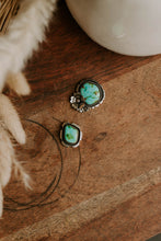 Load image into Gallery viewer, Sierra Bella Flower - Ready to finish