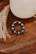 Load image into Gallery viewer, Chunky Pearl Bracelet
