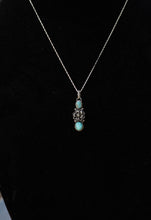 Load image into Gallery viewer, Whitewater flower necklace
