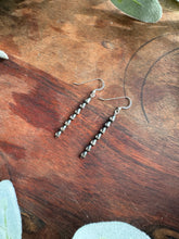 Load image into Gallery viewer, Teardrop earrings
