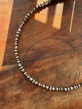 Load image into Gallery viewer, Navajo pearl saucer &amp; teardrop necklace
