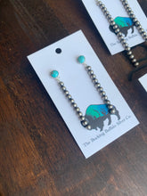 Load image into Gallery viewer, Kingman and pearl earrings

